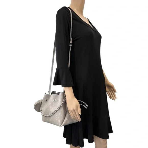 Louis Vuitton Bella Mahina Leather Bella Bucket Bag - Picture 13 of 13